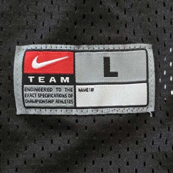 Youth Boys Nike Black and Yellow Iowa Hawkeyes #12 Jersey Size Large 16/18 - Picture 3 of 9